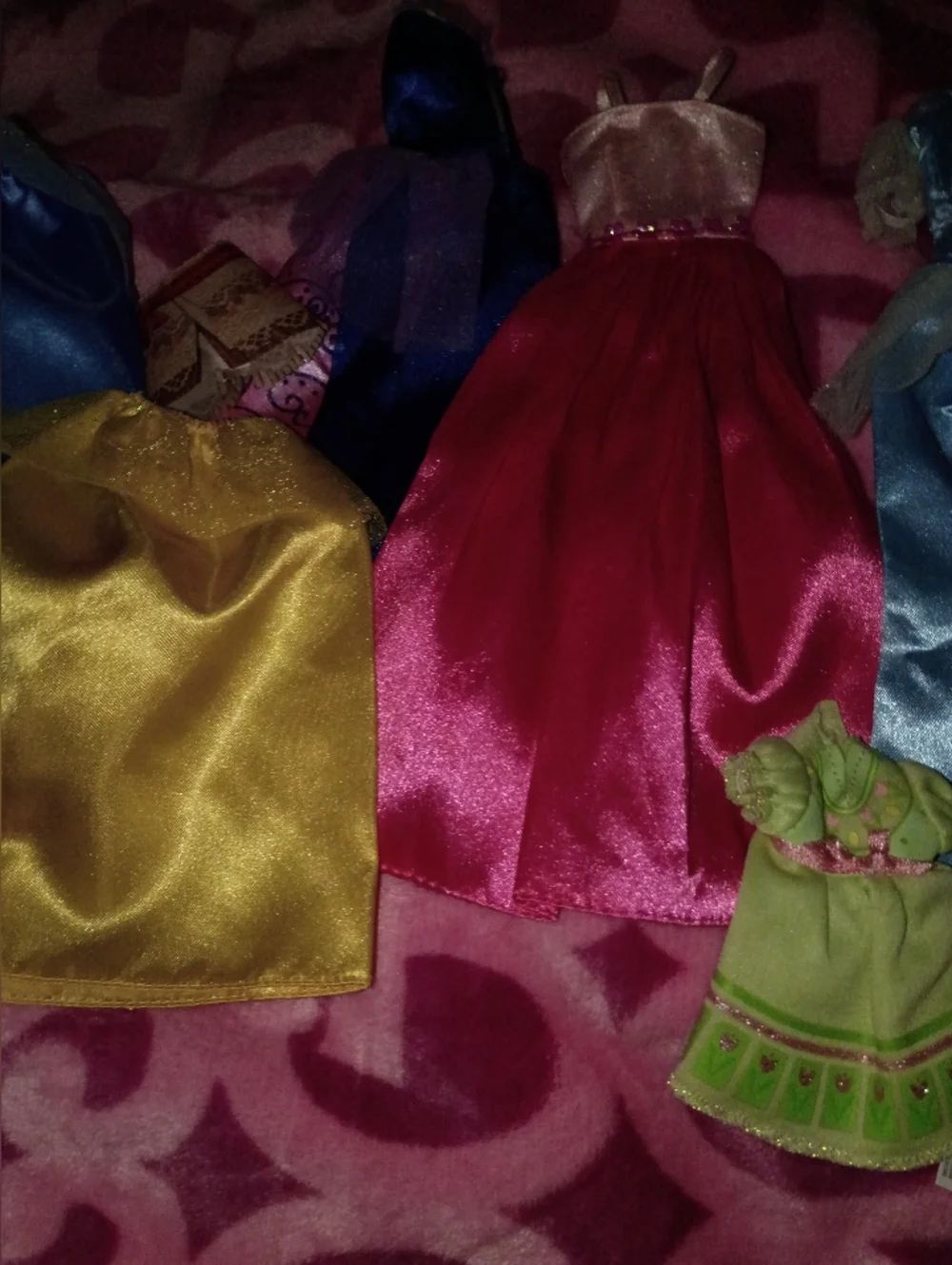 12 Piece Princess Barbie Clothing Bundle